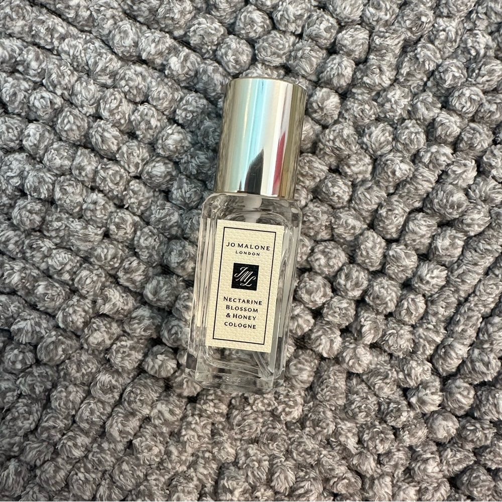 ❌❌SOLD❌❌ 
Jo Malone Nectarine Blossom & Honey cologne 0.3oz/ 9ml Brand new